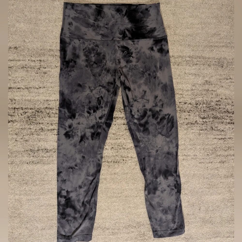 Lululemon Align High Rise Crop - Picture 9 of 10